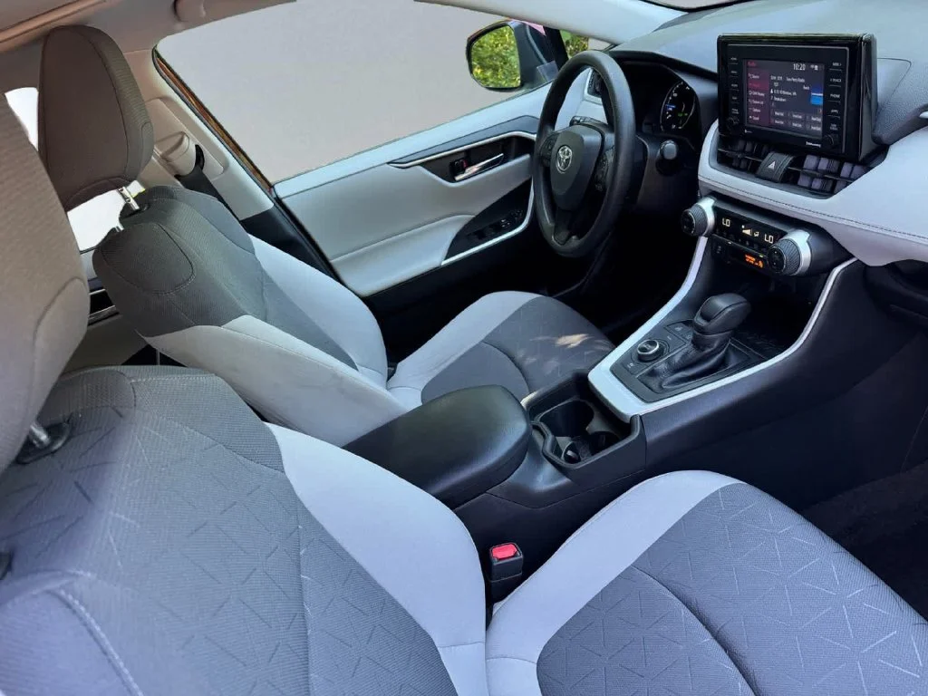 Used 2021 Red Toyota XLE image 20