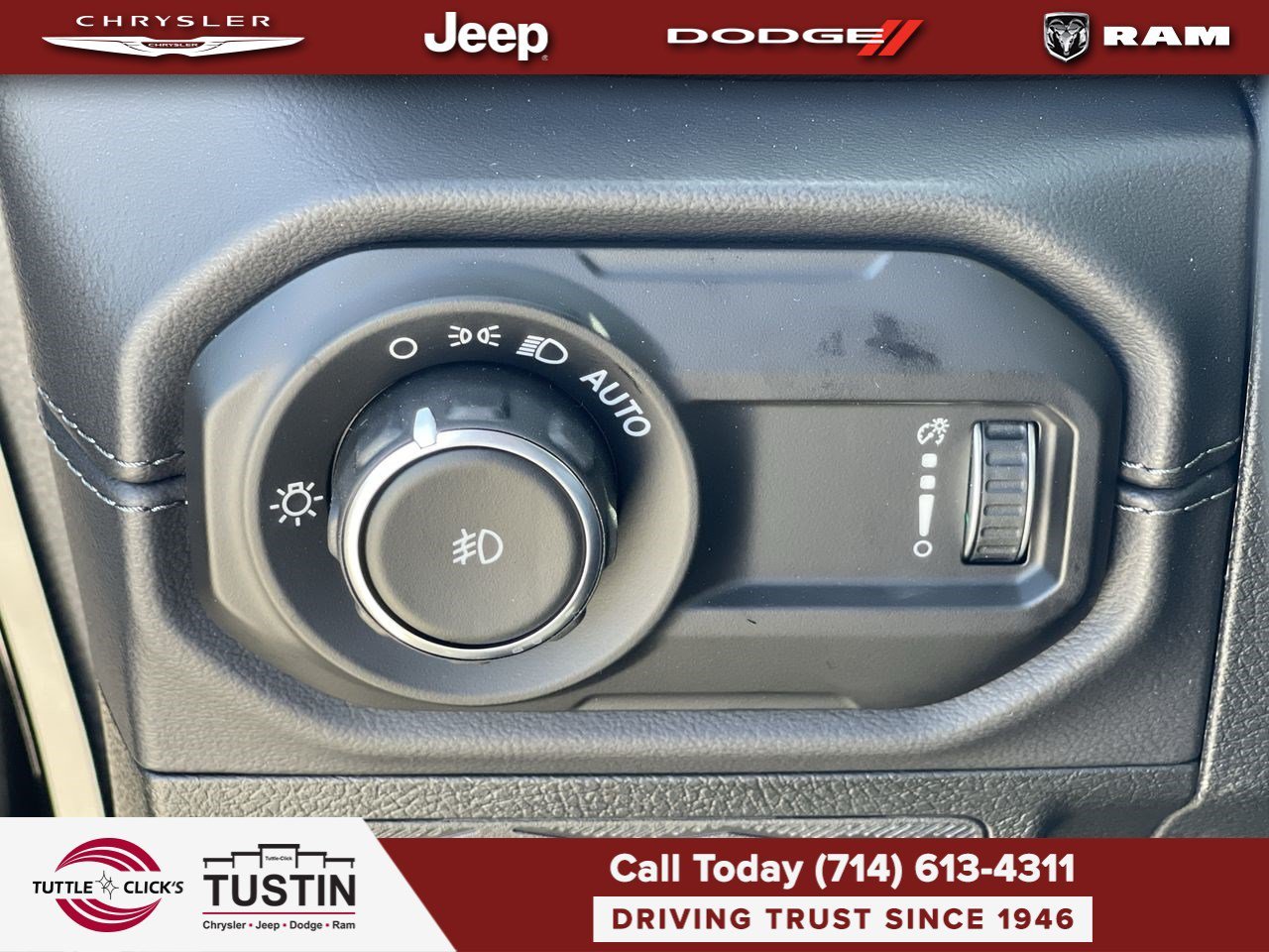 New 2026 Black Clear-Coat Exterior Paint Jeep Sahara image 23