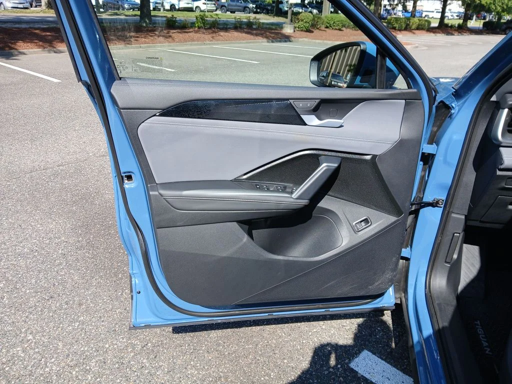 Certified Used 2026 Blue Volkswagen SE image 12
