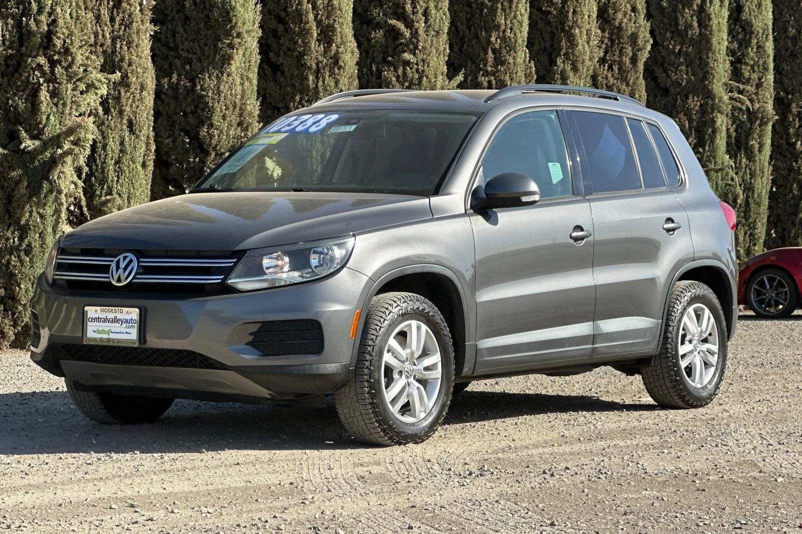Used 2017 Pepper Gray Metallic Volkswagen S image 7