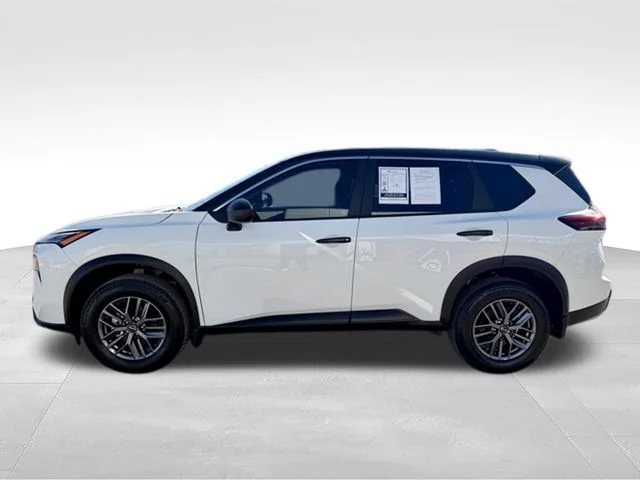 Used 2025 White Nissan S image 5