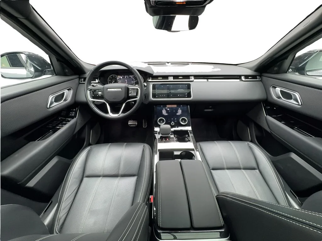 Used 2023 Gray Land Rover R-Dynamic S image 37