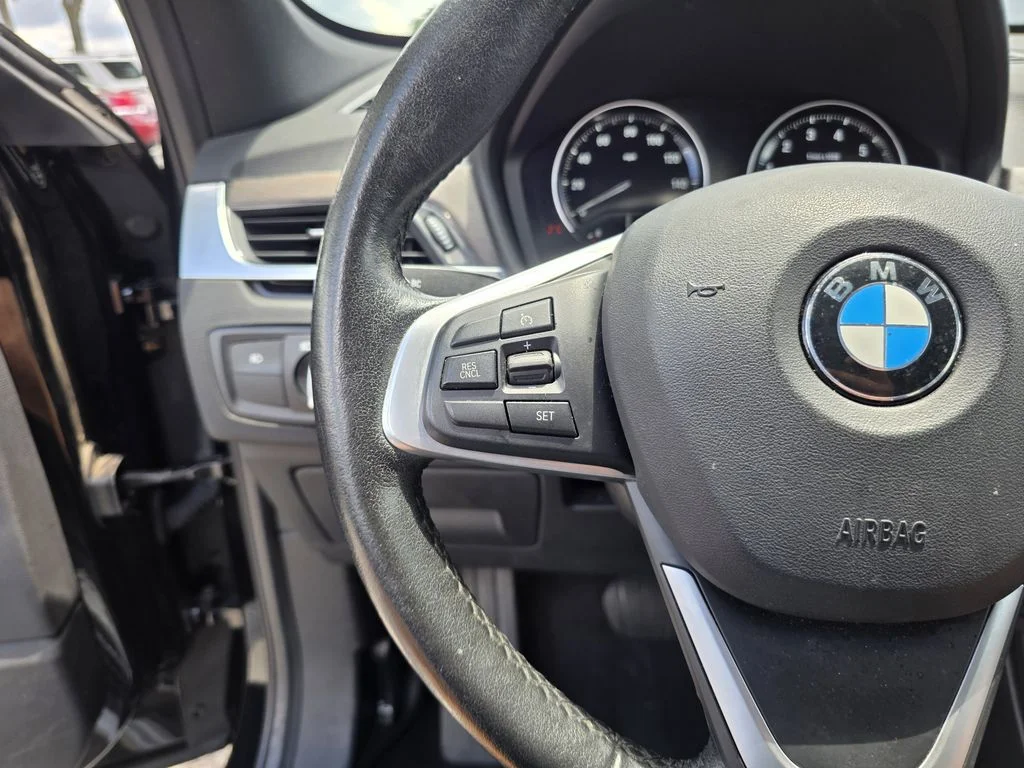 Used 2019 Black BMW xDrive28i image 26
