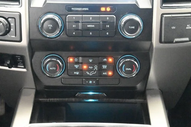 Used 2021 Black Ford Lariat image 20