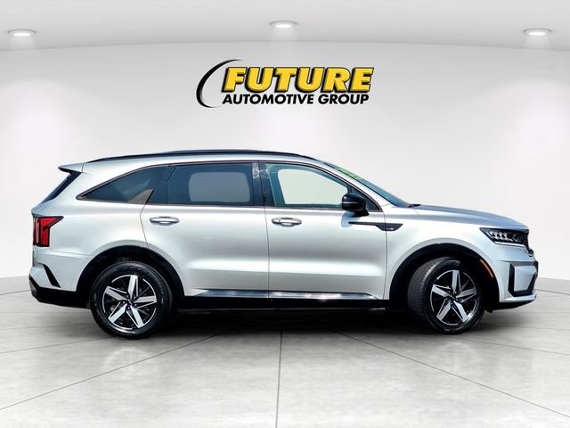 Used 2022 Silver Kia S image 3