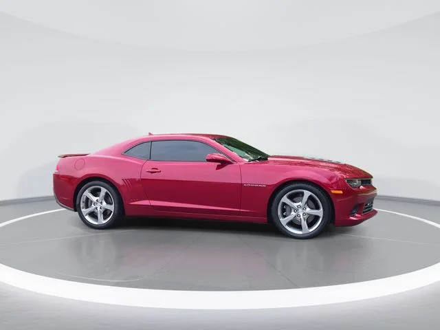 Used 2015 Red Chevrolet SS image 9