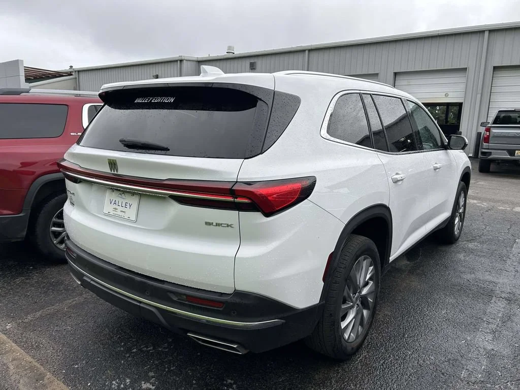 Used 2025 Summit White Buick Preferred image 2