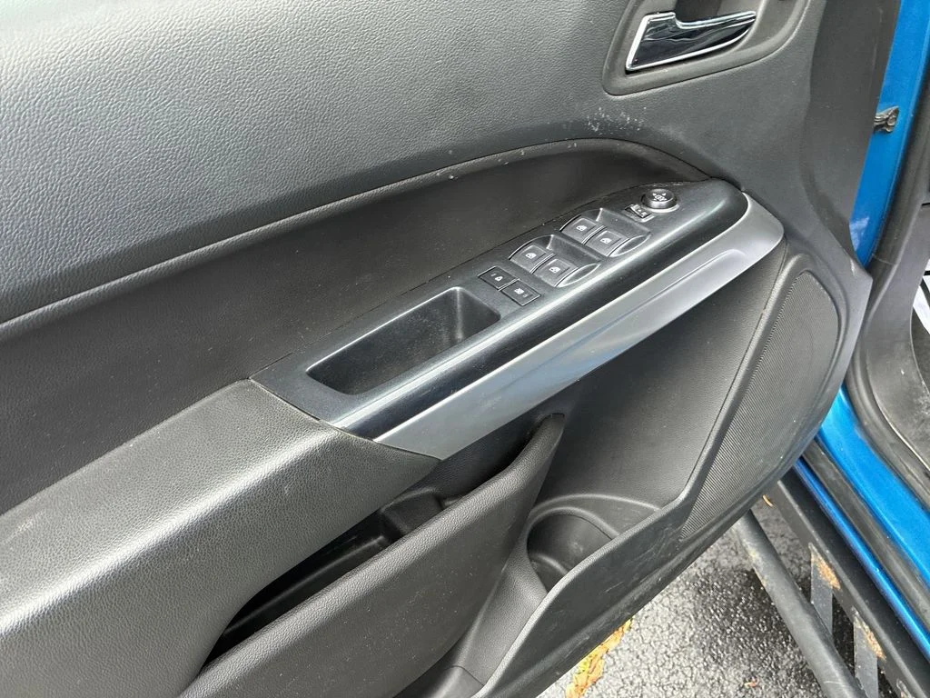 Used 2022 Blue Chevrolet ZR2 image 13