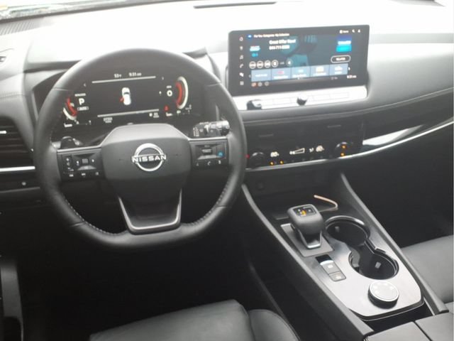 Used 2025 Silver Nissan SL Intelligent AWD image 19