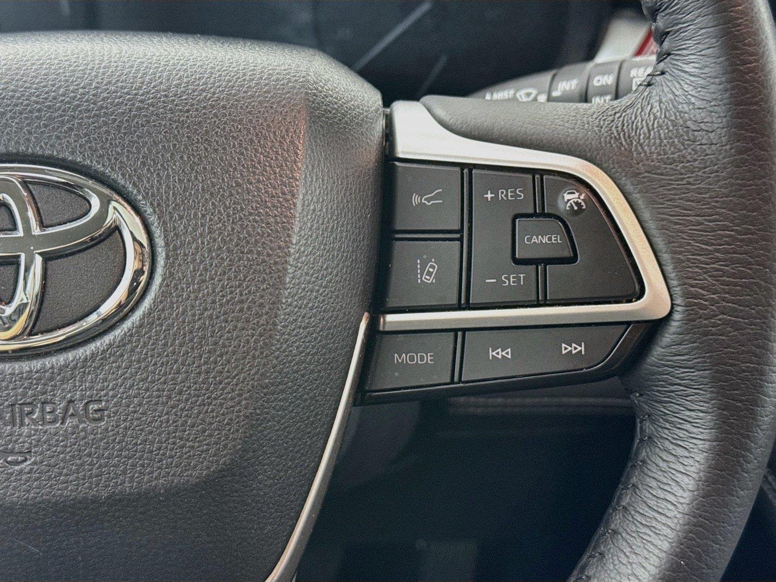 Certified Used 2025 Wind Chill Pearl Toyota XLE 8-Passenger image 20