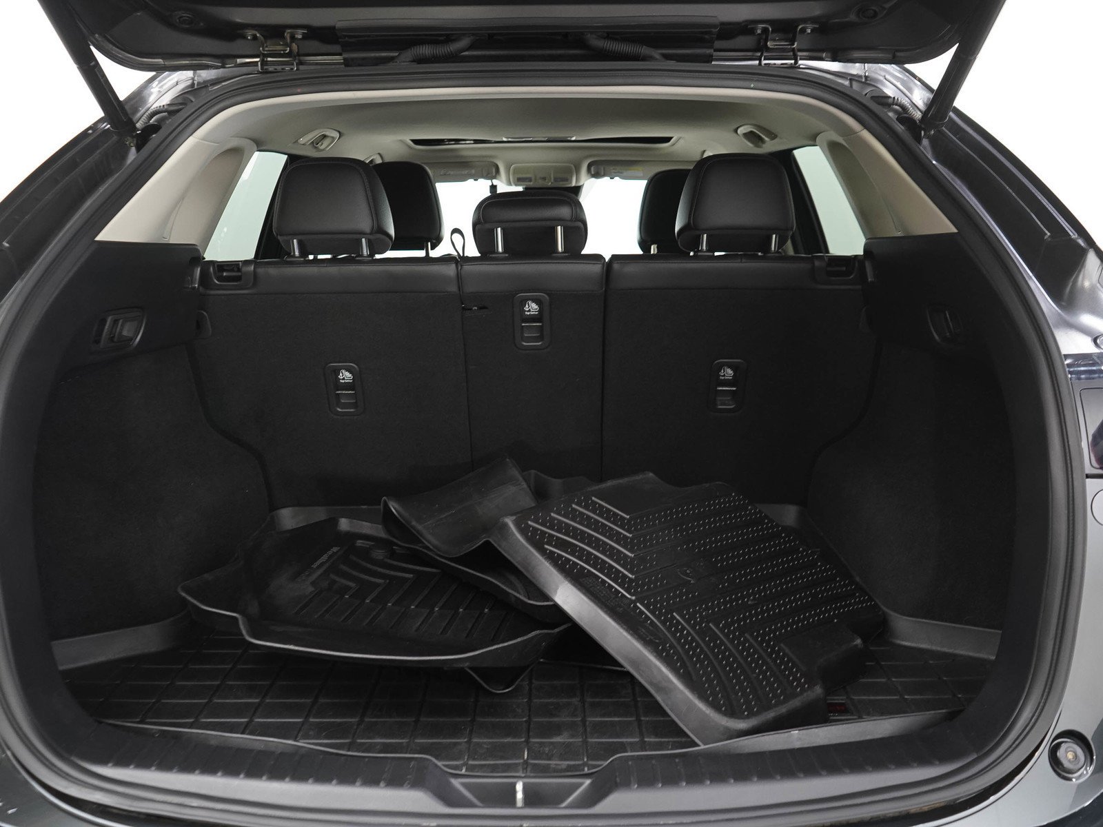 Used 2019 Machine Gray Metallic Mazda Grand Touring image 9