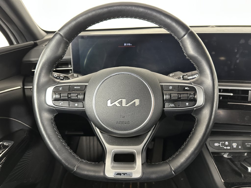 Used 2025 White Kia GT-Line image 8