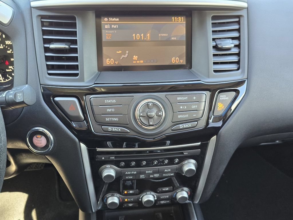 Used 2016 Gun Metallic Nissan SV image 4
