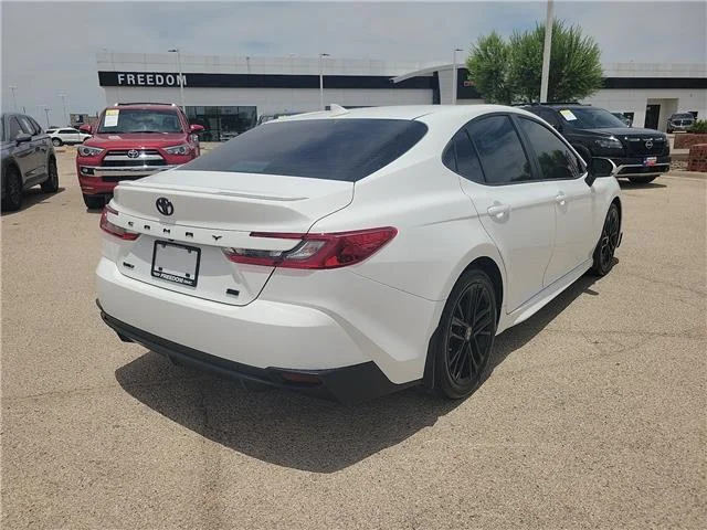 Used 2025 Ice Cap Toyota SE image 4