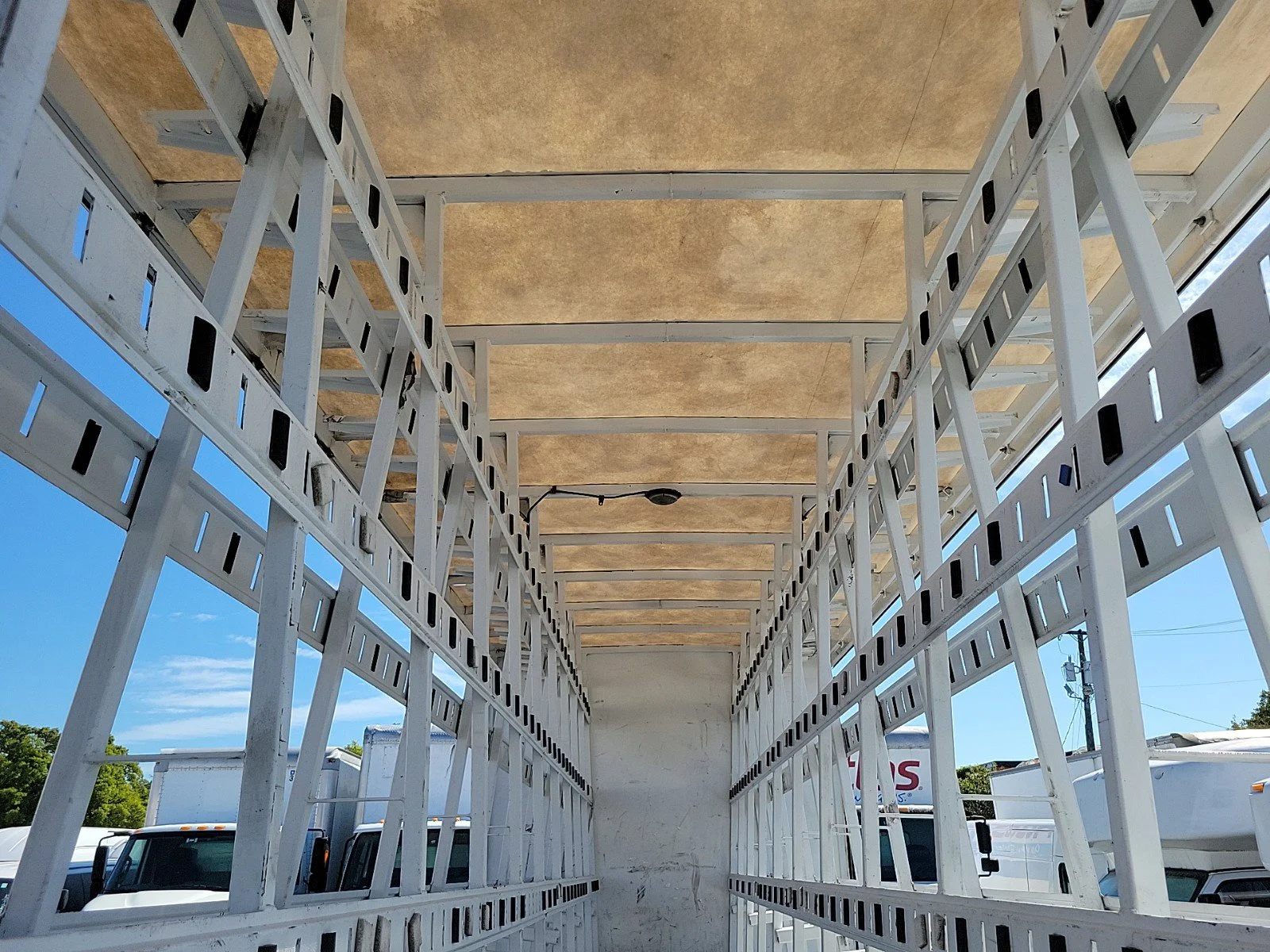 Used 2019 White Freightliner  image 8
