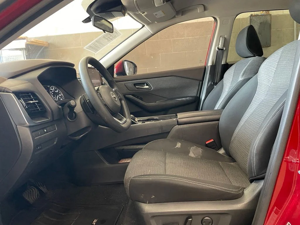 Used 2022 Red Nissan SV image 10
