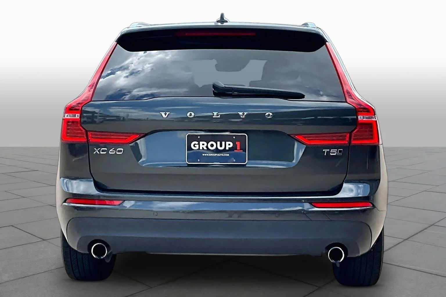 Pre-Owned 2020 Volvo XC60 Momentum