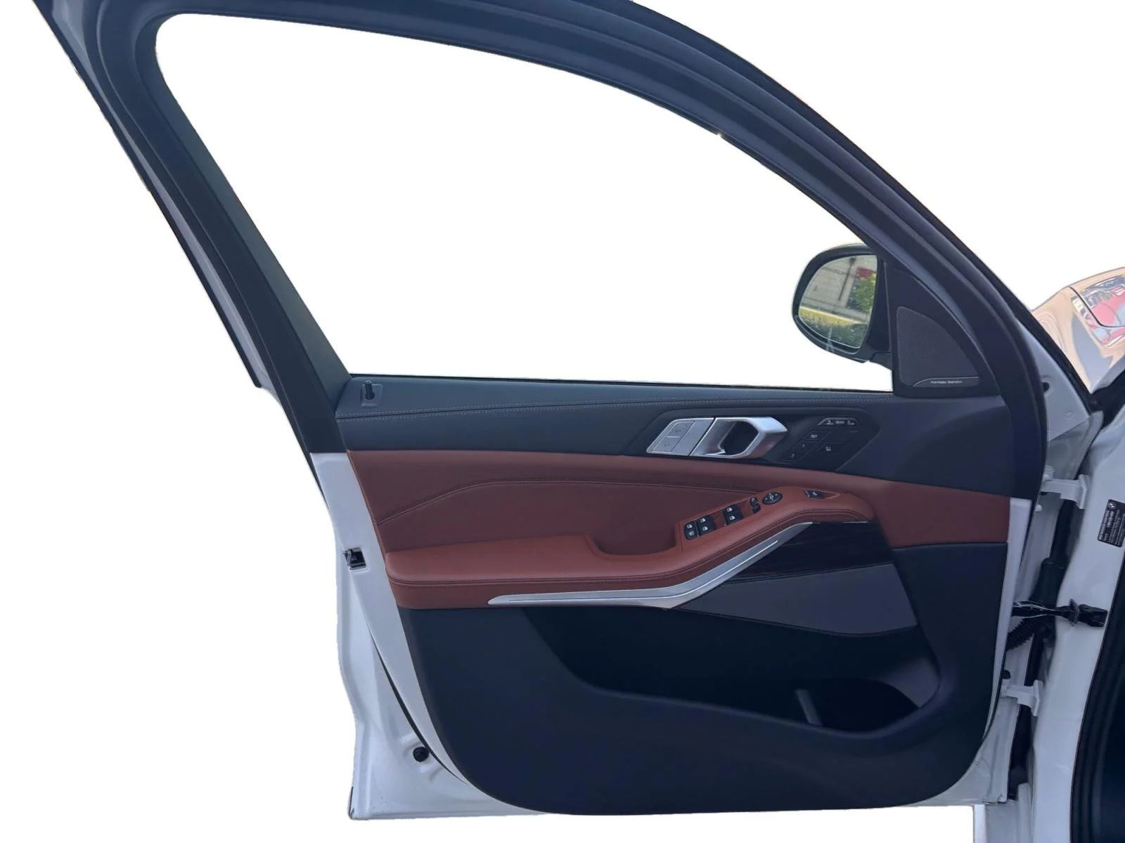 New 2027 Mineral White Metallic BMW xDrive40i image 19
