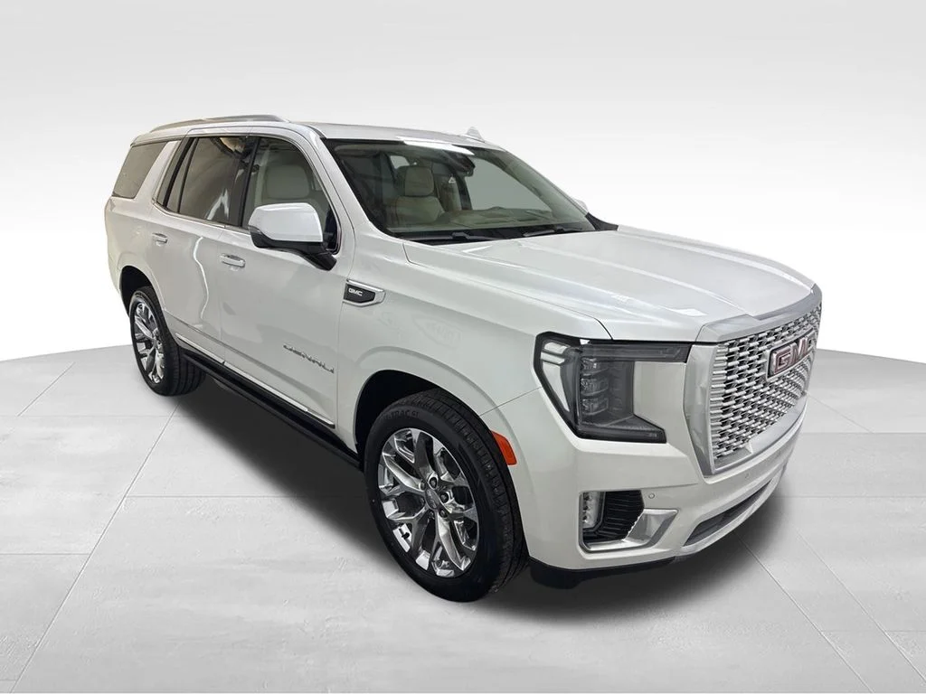 Used 2022 White GMC Denali image 4