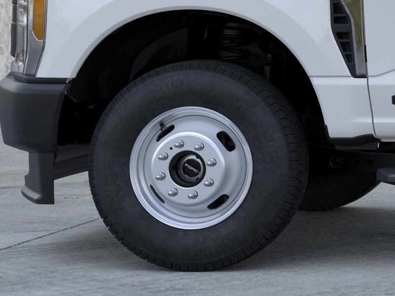 New 2026 Oxford White Ford F-350® XL image 19