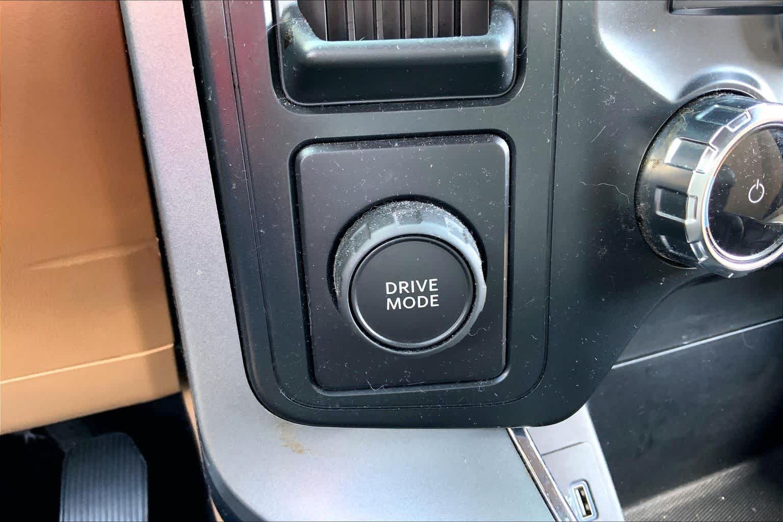 Certified Used 2022 Gray Ford XLT image 33