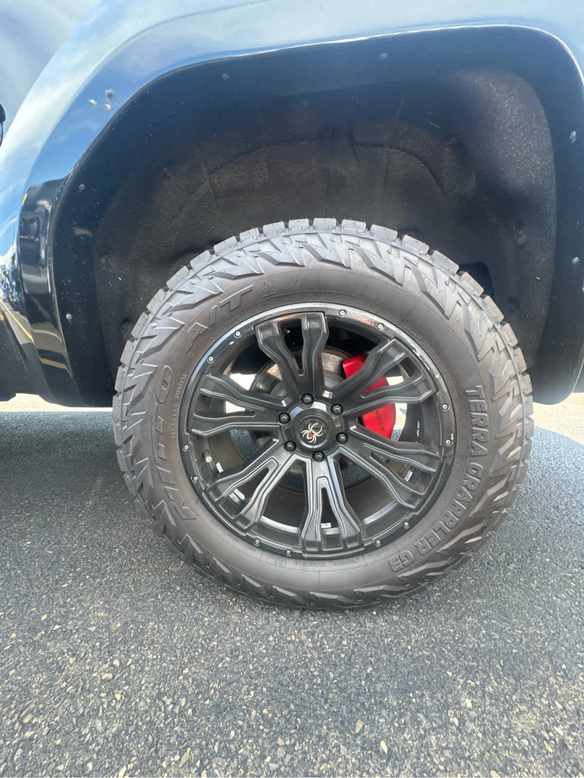 Used 2022 Onyx Black GMC AT4 image 12