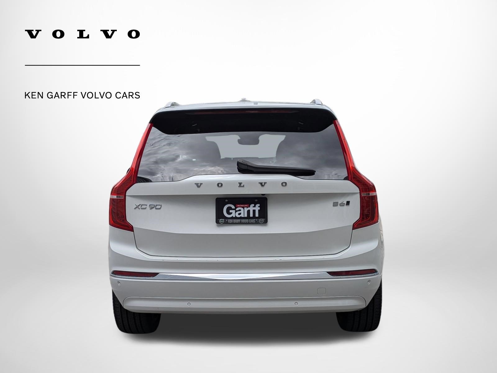 Certified Used 2023 Crystal White Volvo Ultimate image 5