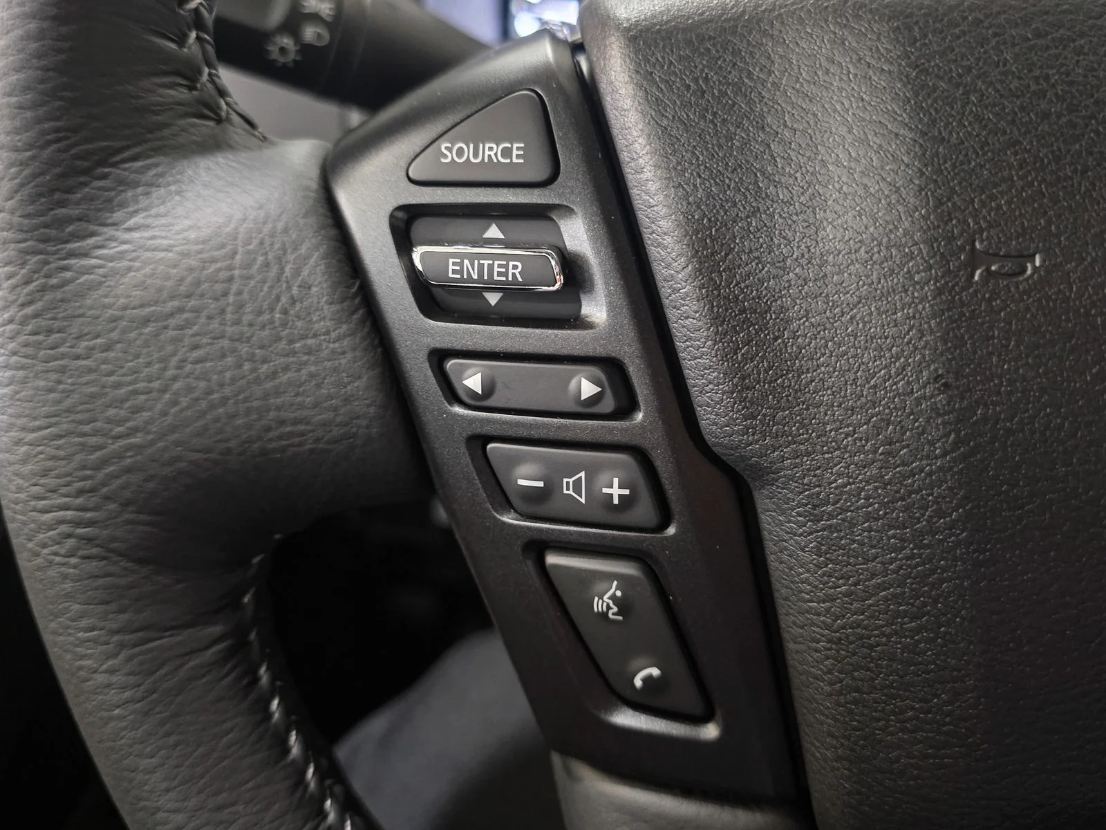 2026 Nissan Frontier SV - Photo 37