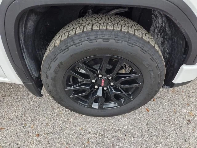 New 2026 Summit White GMC Elevation image 18