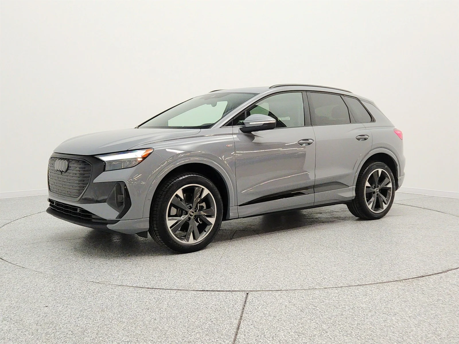 2024 Audi Q4 e-tron 50 Premium Plus quattro's photo