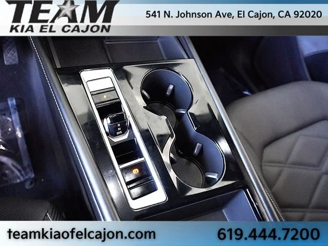 Used 2024  Volkswagen 2.0T SE w/Technology image 29
