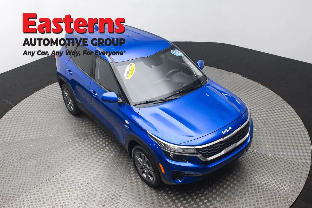 Used 2022 Blue Kia LX image 3