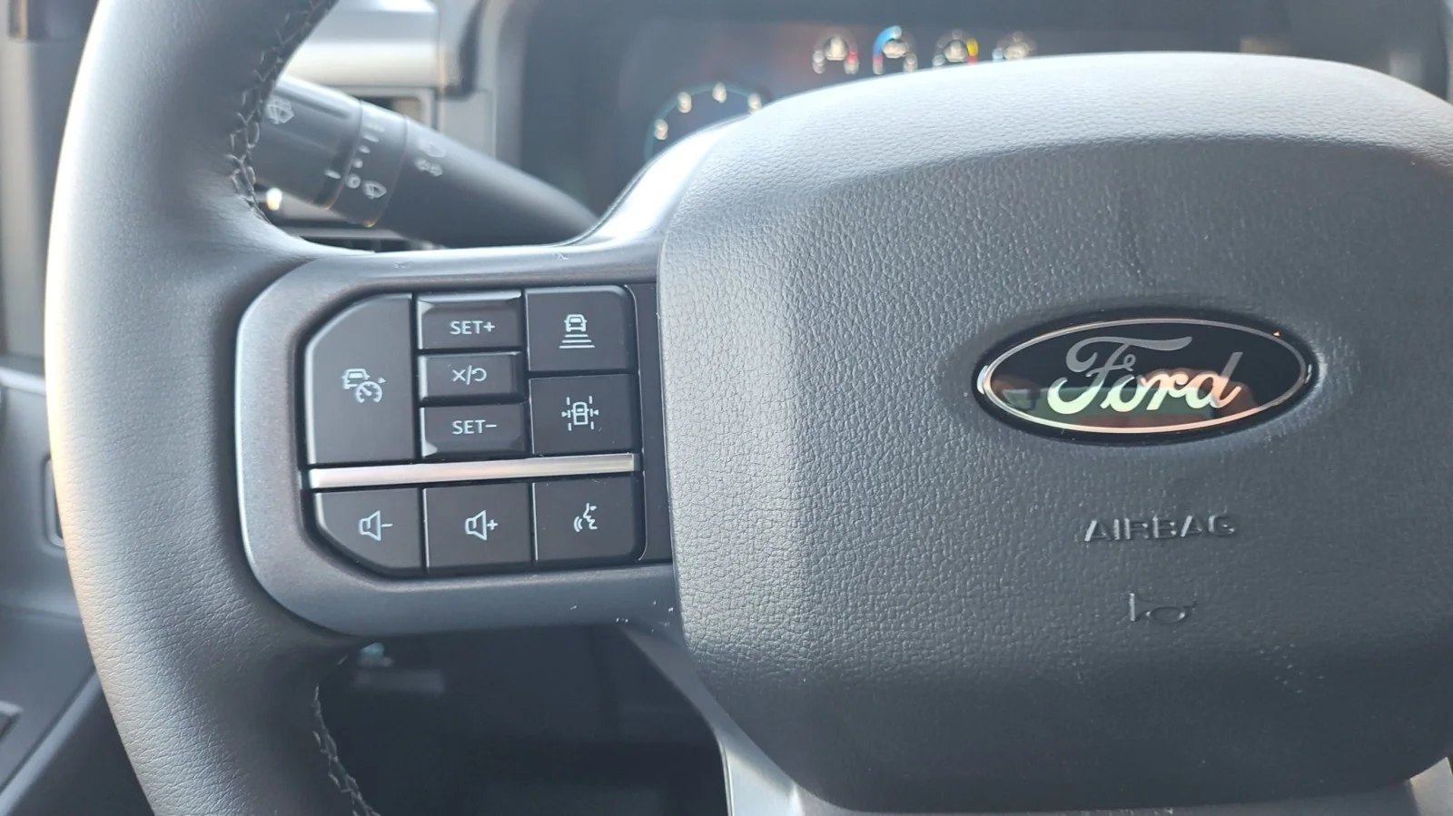 New 2026 Carbonized Gray Metallic Ford XLT 4WD image 15