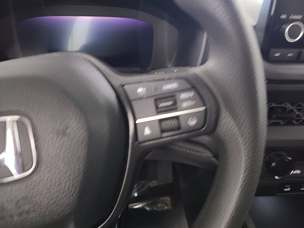 Used 2025 Meteorite Gray Metallic Honda LX image 23