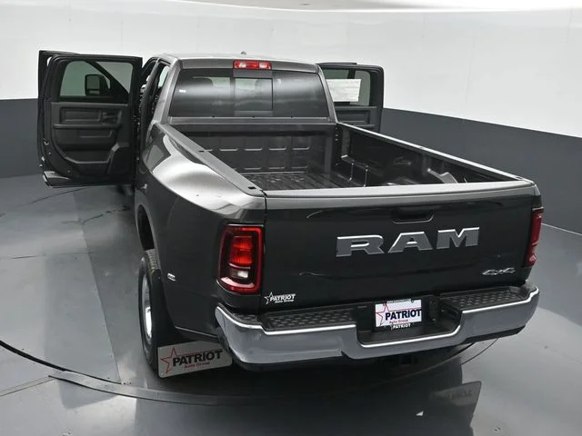 New 2026 Granite Crystal Metallic Clear-Coat Exterior Paint RAM Tradesman image 51