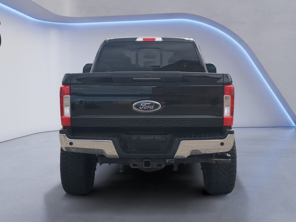 Used 2019 Black Metallic Ford Lariat image 6