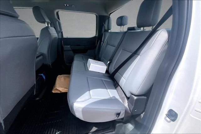 New 2026 Oxford White Ford XL image 8