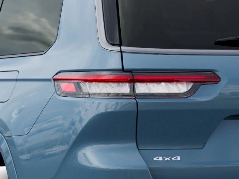 New 2026 Steel Blue Exterior Paint Jeep Limited Reserve image 11