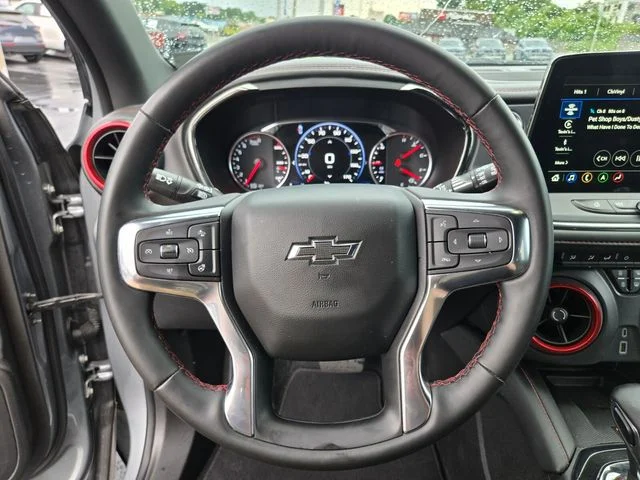 Used 2025 Gray Chevrolet RS image 31