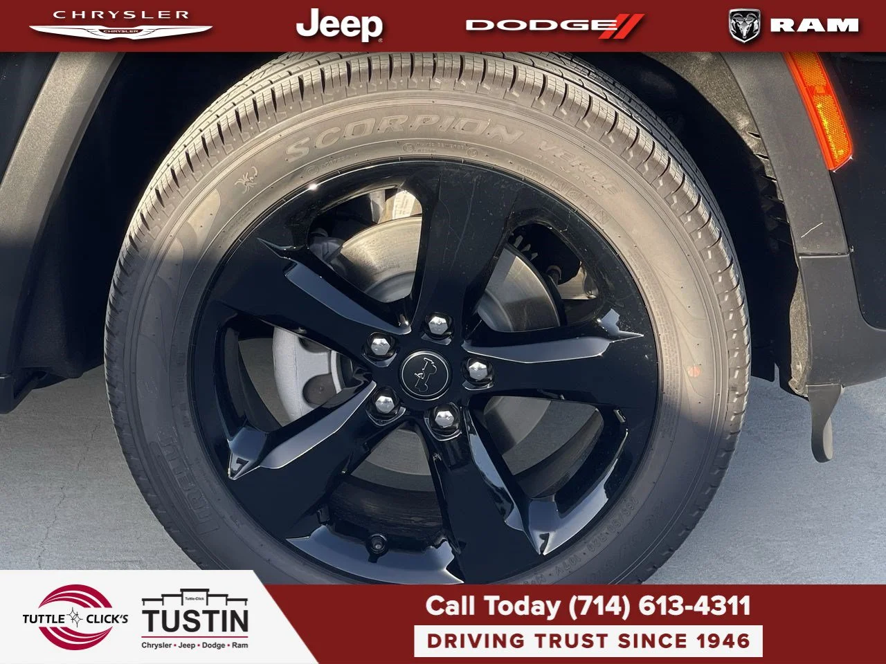New 2027 High-Gloss Black Paint Jeep Limited image 16