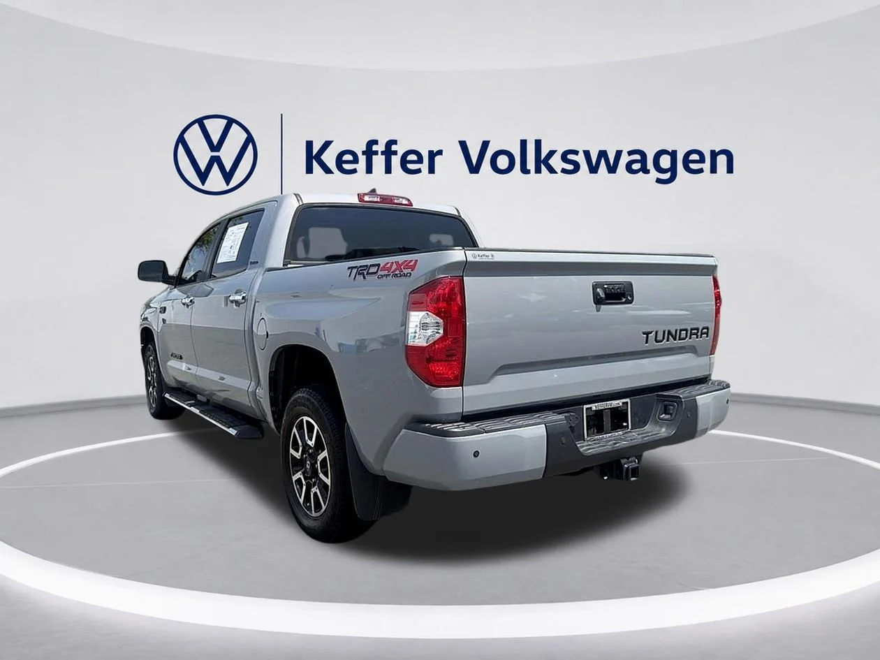 Used 2021  Toyota Limited image 3