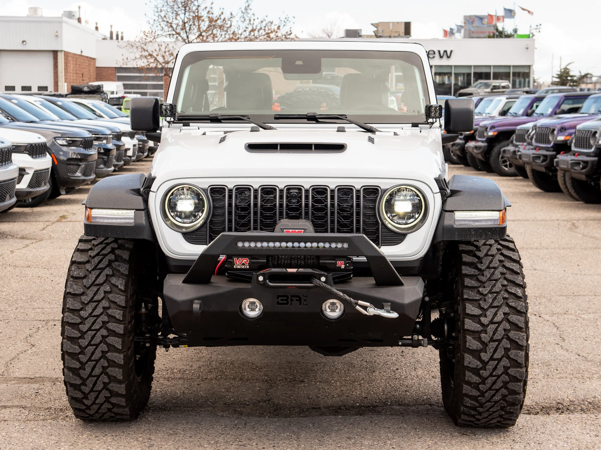 Used 2026 White Jeep Moab 392*, Winch, 37 Inch Tires, Fuel Wheels, Steel Bumper, Pod Lights image 11