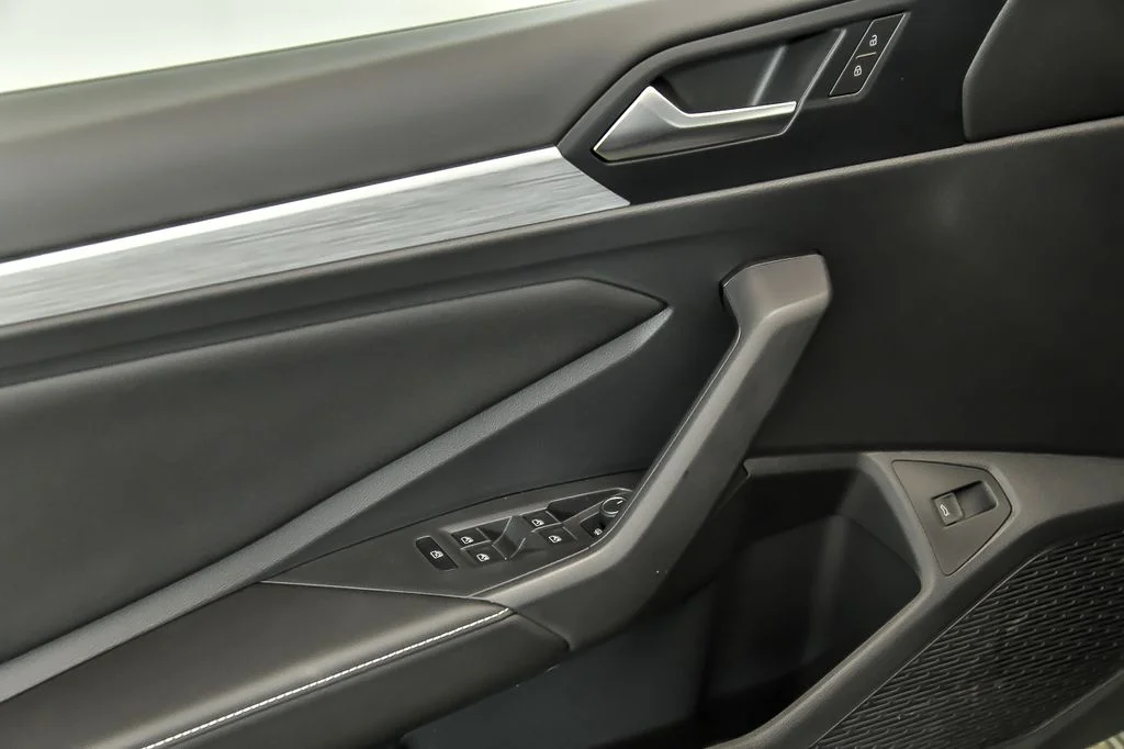 New 2026 Black Volkswagen 1.5T Sport image 5