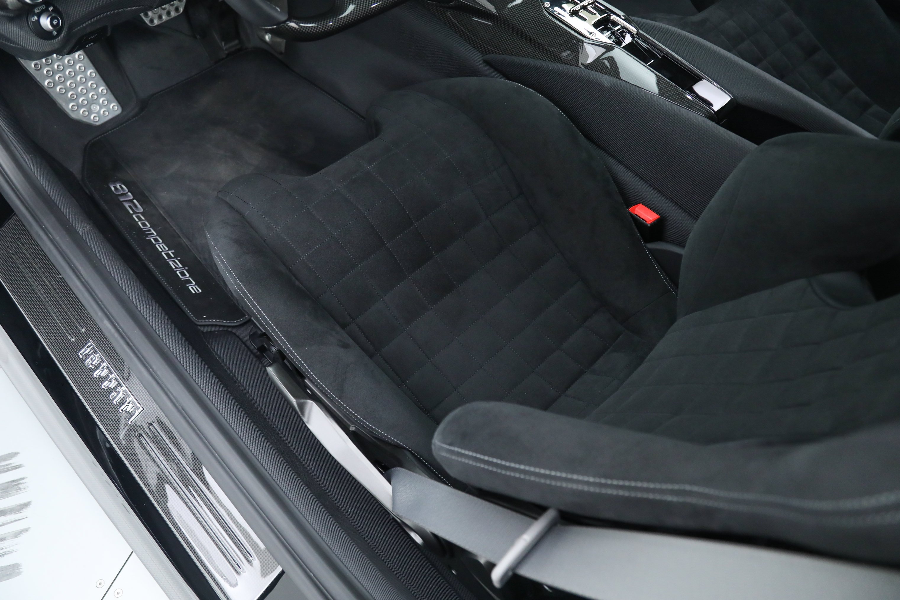 Used 2022 Black Ferrari  image 29
