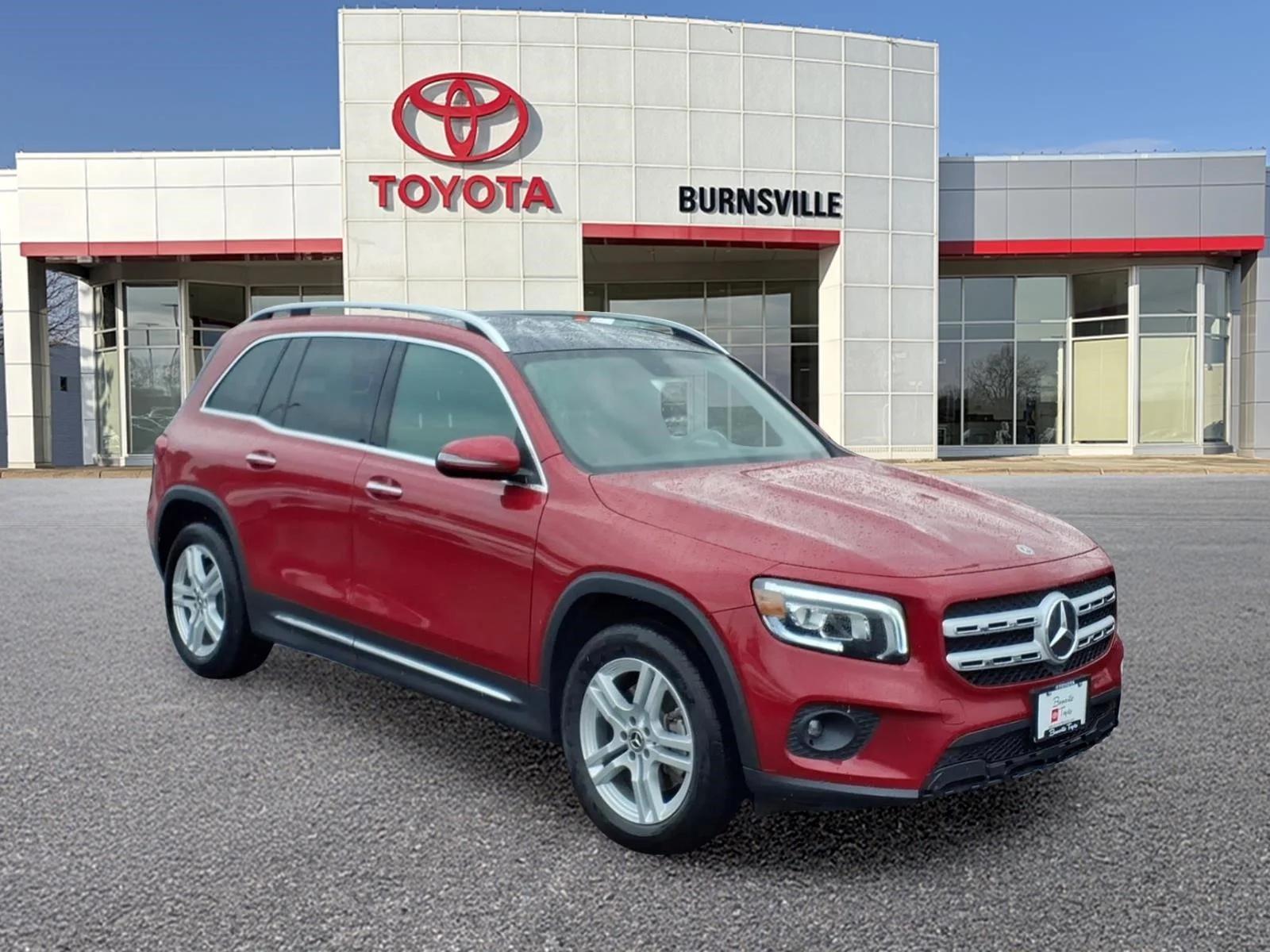 Used 2021 Red Mercedes-Benz GLB 250 image 1