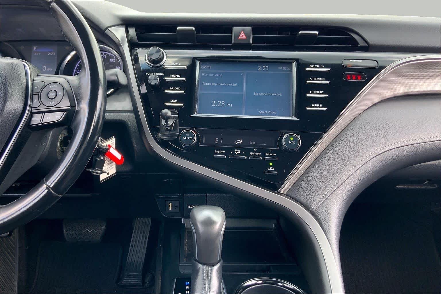 Used 2019 Midnight Black Metallic Toyota SE image 7