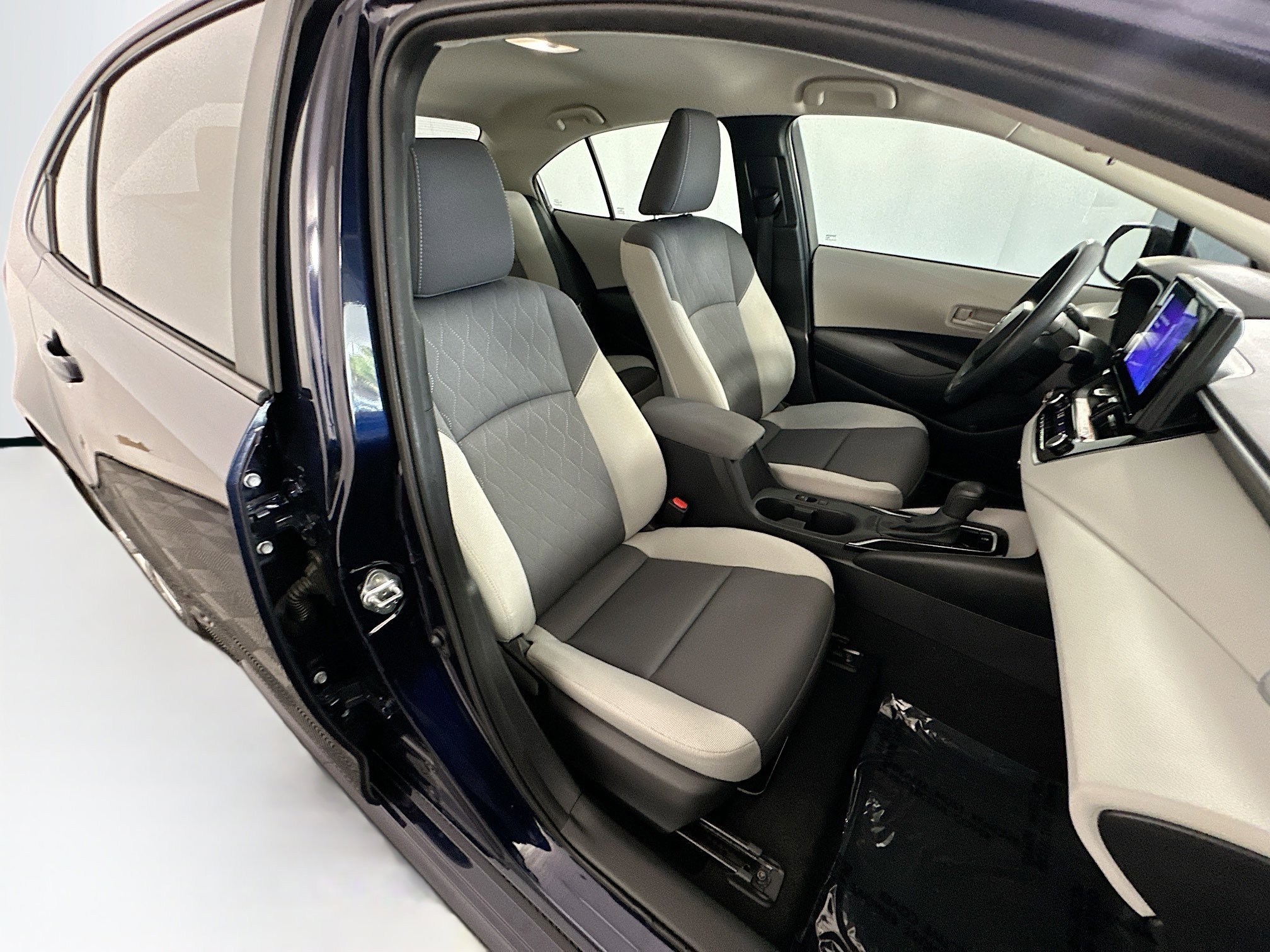 Used 2025 Blueprint Toyota LE image 27