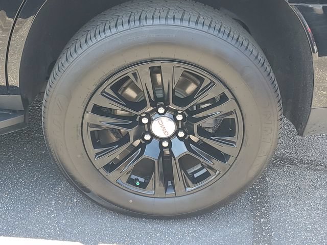 Used 2023 Onyx Black GMC Denali image 33