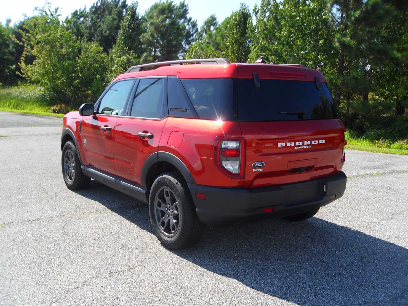 Used 2023 Hot Pepper Red Tinted Clearcoat Ford Big Bend image 3