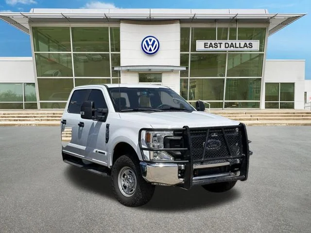 Used 2022 White Ford XL image 1
